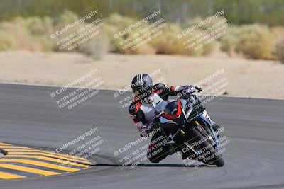 media/Oct-08-2022-SoCal Trackdays (Sat) [[1fc3beec89]]/Turn 10 (945am)/